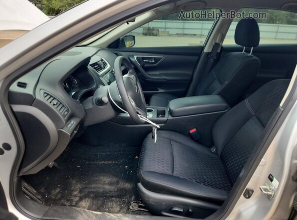 1N4AL3AP8JC113192 2018 NISSAN ALTIMA Silver Front interior view