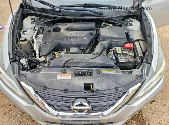 1N4AL3AP8JC113192 2018 NISSAN ALTIMA Silver Rear interior view