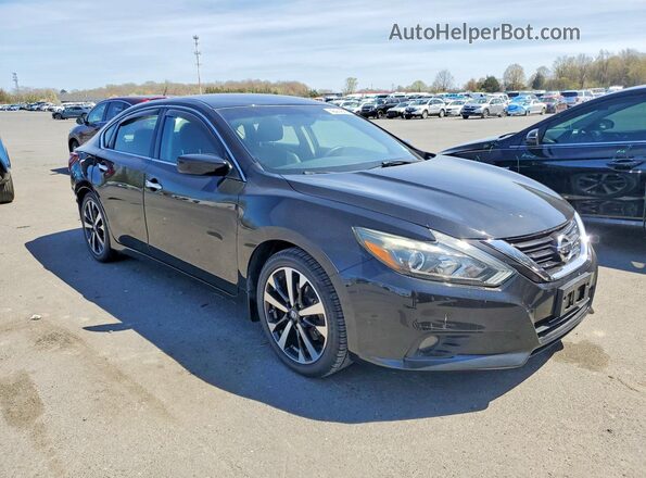 1N4AL3AP8JC135631 2018 NISSAN ALTIMA Black Front right
