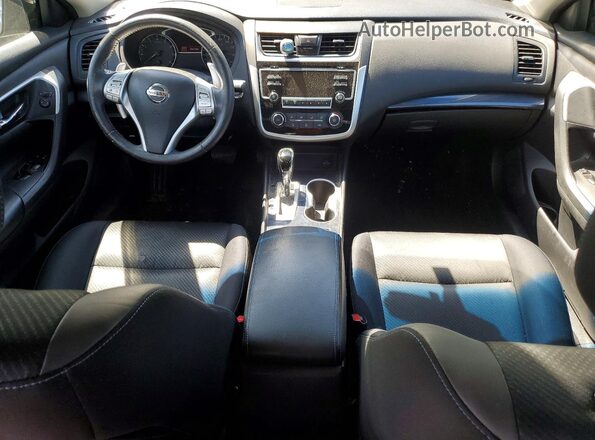 1N4AL3AP8JC135631 2018 NISSAN ALTIMA Black Dashboard view