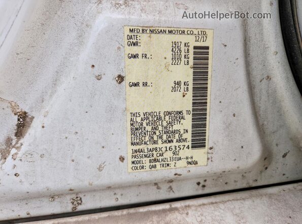 1N4AL3AP8JC163574 2018 NISSAN ALTIMA White Widok komory silnika