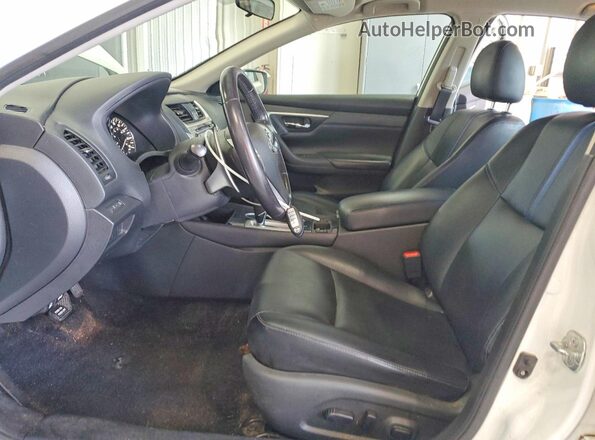 1N4AL3AP8JC285111 2018 NISSAN ALTIMA Белый Вид салона спереди