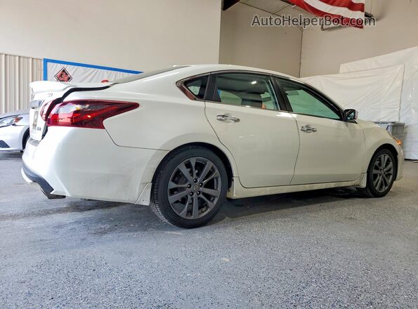 1N4AL3AP8JC285111 2018 NISSAN ALTIMA Белый Задняя правая четверть