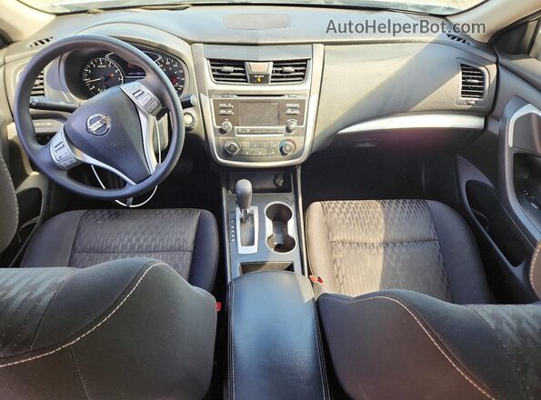 1N4AL3AP8JC470484 2018 NISSAN ALTIMA Silver Widok deski rozdzielczej