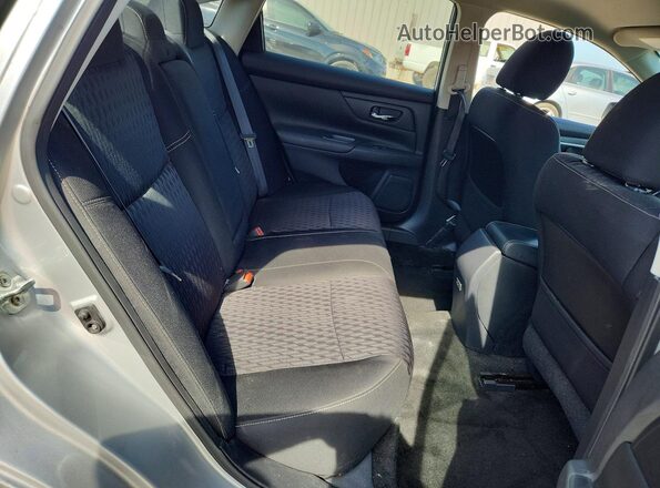 1N4AL3AP8JC470484 2018 NISSAN ALTIMA Silver Widok tylnych siedzeń