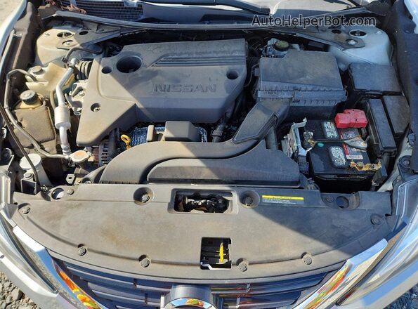 1N4AL3AP8JC470484 2018 NISSAN ALTIMA Silver Widok wnętrza z tyłu