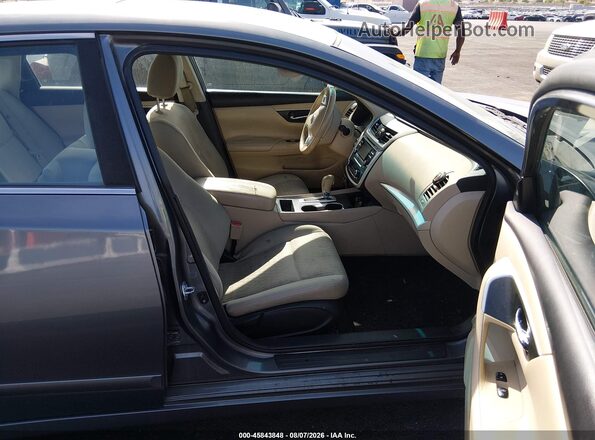 1N4AL3AP9GC149109 2016 NISSAN ALTIMA Gray Front interior view