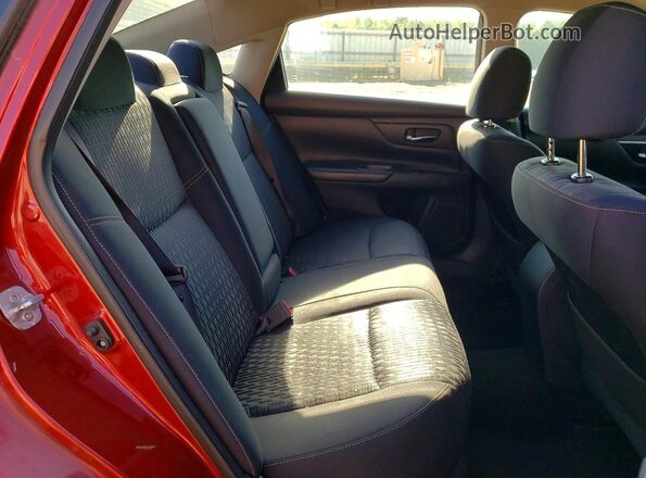 1N4AL3AP9GC210653 2016 NISSAN ALTIMA Red Widok tylnych siedzeń