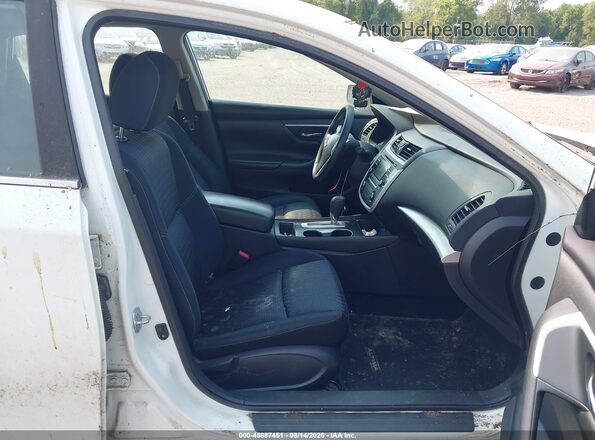1N4AL3AP9GC221717 2016 NISSAN ALTIMA White Widok wnętrza z przodu