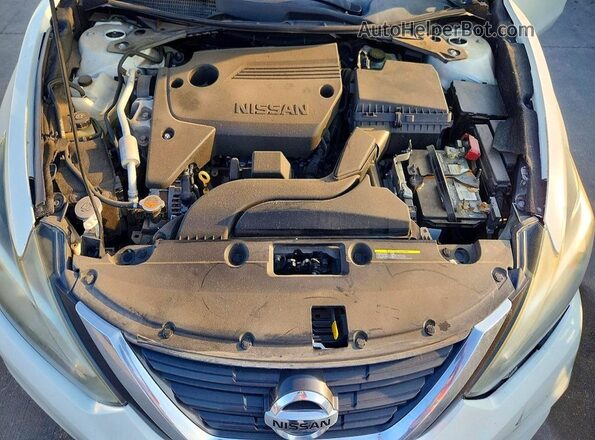 1N4AL3AP9GC277902 2016 NISSAN ALTIMA White Widok wnętrza z tyłu