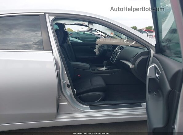 1N4AL3AP9GN379396 2016 NISSAN ALTIMA Серебряный Вид салона спереди