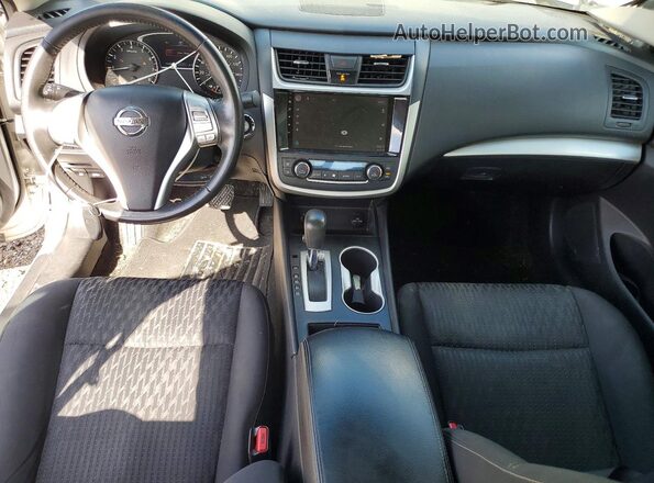 1N4AL3AP9HC125698 2017 NISSAN ALTIMA Silver Vista del salpicadero