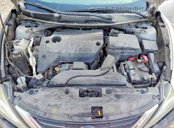1N4AL3AP9HC125698 2017 NISSAN ALTIMA Silver Vista interior trasera