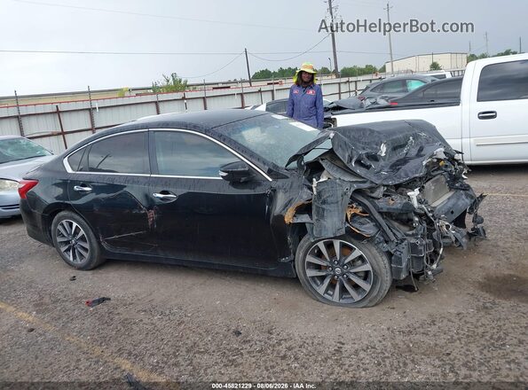 1N4AL3AP9HC187070 2017 NISSAN ALTIMA Black Rear interior view
