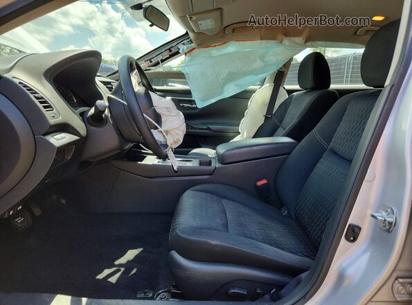1N4AL3AP9HC215577 2017 NISSAN ALTIMA Silver Вид салону спереду
