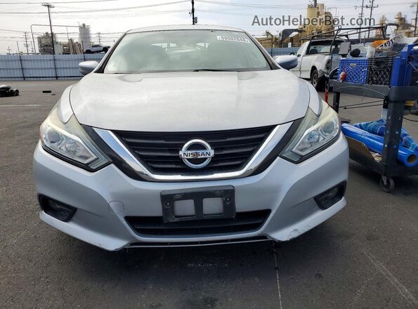 1N4AL3AP9HC243217 2017 NISSAN ALTIMA Silver Widok z przodu