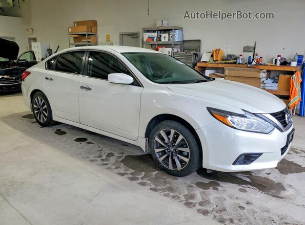 1N4AL3AP9HC255206 2017 NISSAN ALTIMA White Delantero derecho