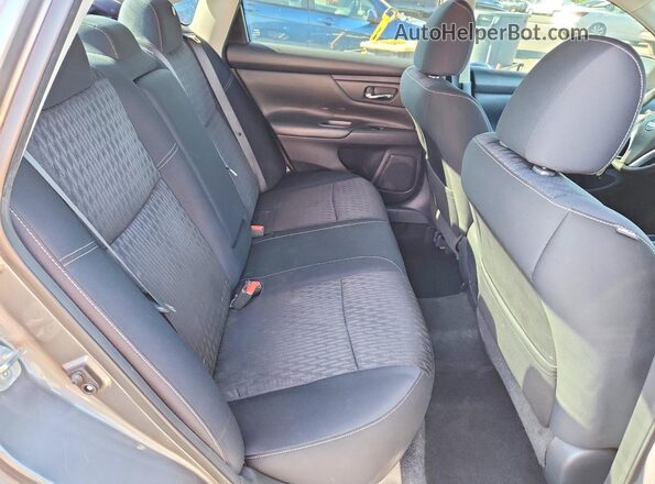 1N4AL3AP9HC294541 2017 NISSAN ALTIMA Gray Widok tylnych siedzeń