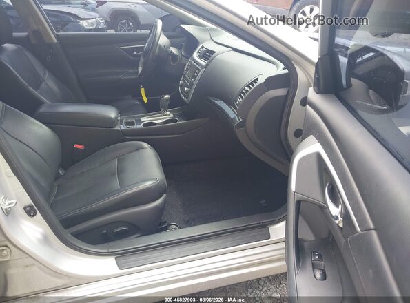 1N4AL3AP9HC473212 2017 NISSAN ALTIMA Silver Widok wnętrza z przodu