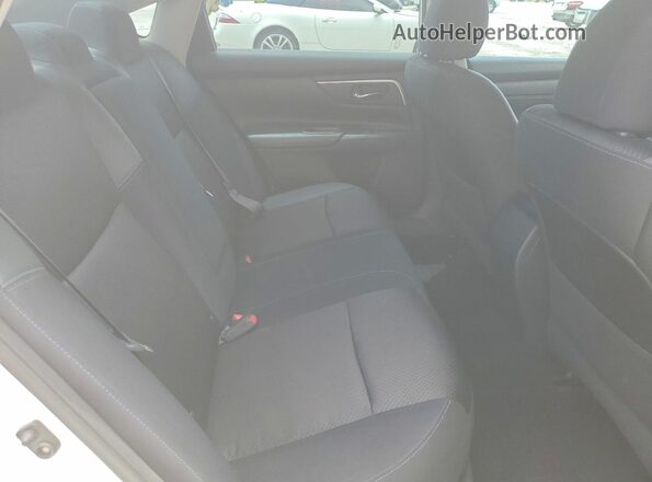 1N4AL3AP9HC482833 2017 NISSAN ALTIMA White Vista de los asientos traseros