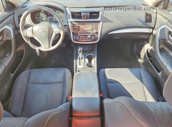 1N4AL3AP9JC156102 2018 NISSAN ALTIMA Серебряный Вид панели приборов