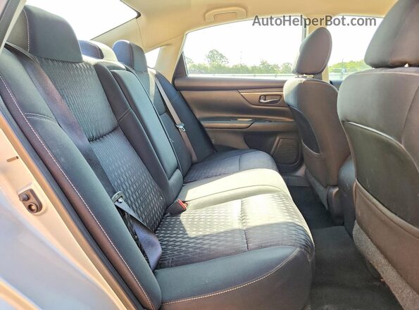 1N4AL3AP9JC156102 2018 NISSAN ALTIMA Серебряный Вид задних сидений