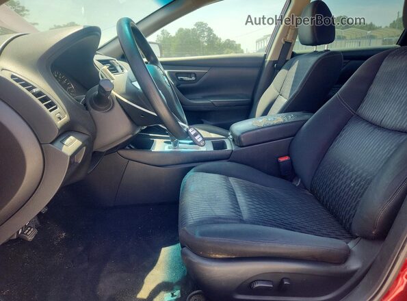 1N4AL3AP9JC160411 2018 NISSAN ALTIMA Red Front interior view