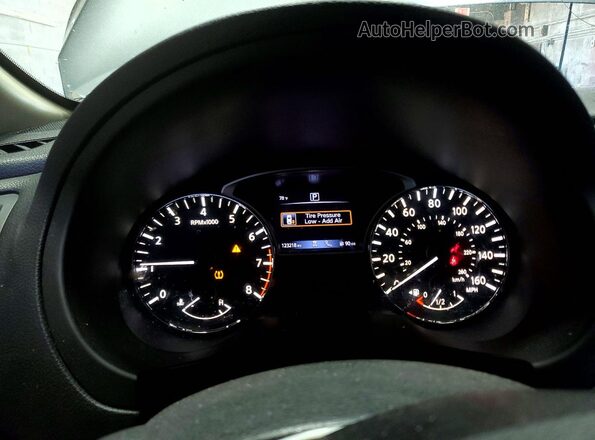 1N4AL3AP9JC174244 2018 NISSAN ALTIMA Silver Widok zestawu wskaźników