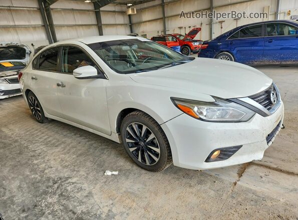 1N4AL3AP9JC188788 2018 NISSAN ALTIMA White Przód prawy