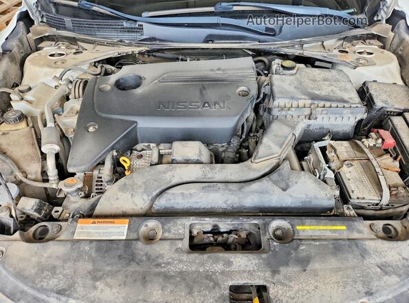 1N4AL3AP9JC188788 2018 NISSAN ALTIMA White Widok wnętrza z tyłu