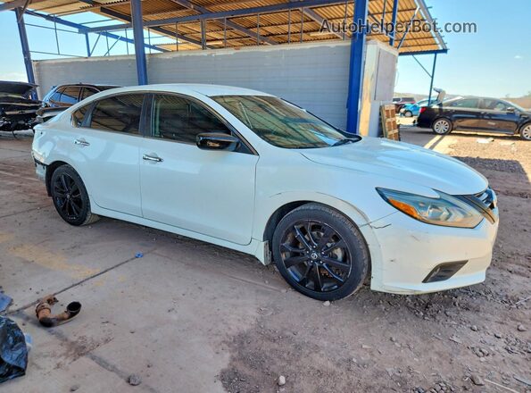 1N4AL3AP9JC247192 2018 NISSAN ALTIMA White Delantero derecho