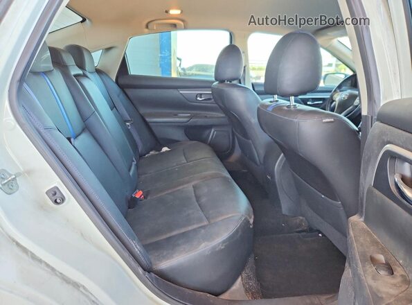 1N4AL3AP9JC247192 2018 NISSAN ALTIMA White Vista de los asientos traseros