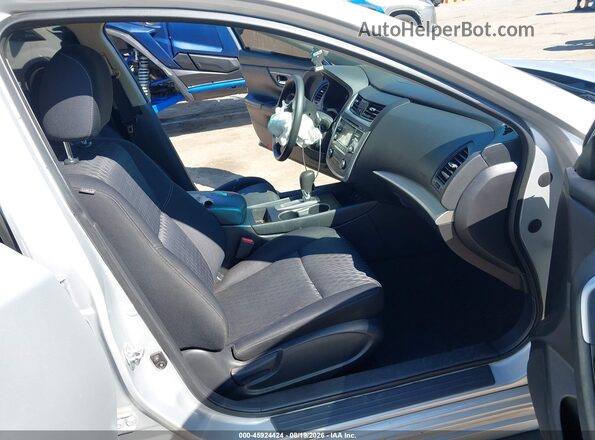 1N4AL3APXGC161852 2016 NISSAN ALTIMA Silver Widok wnętrza z przodu