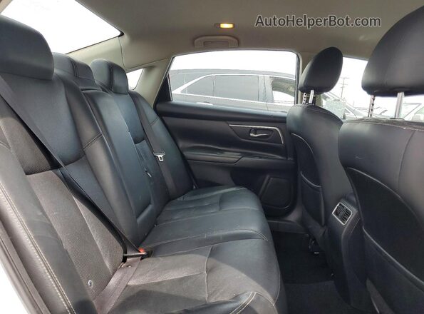 1N4AL3APXJC175483 2018 NISSAN ALTIMA Silver Widok tylnych siedzeń