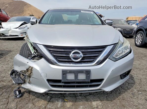 1N4AL3APXJC175483 2018 NISSAN ALTIMA Silver Widok z przodu