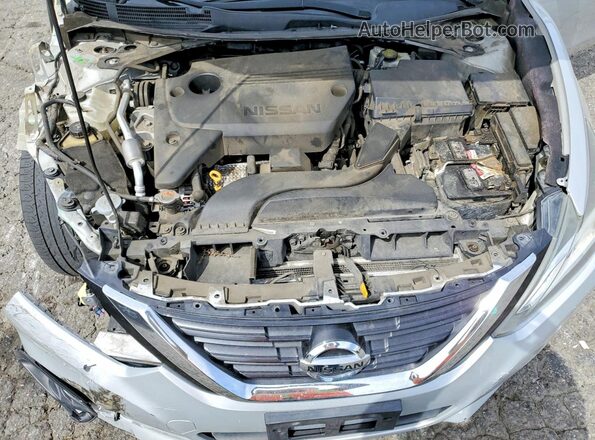 1N4AL3APXJC175483 2018 NISSAN ALTIMA Silver Widok wnętrza z tyłu