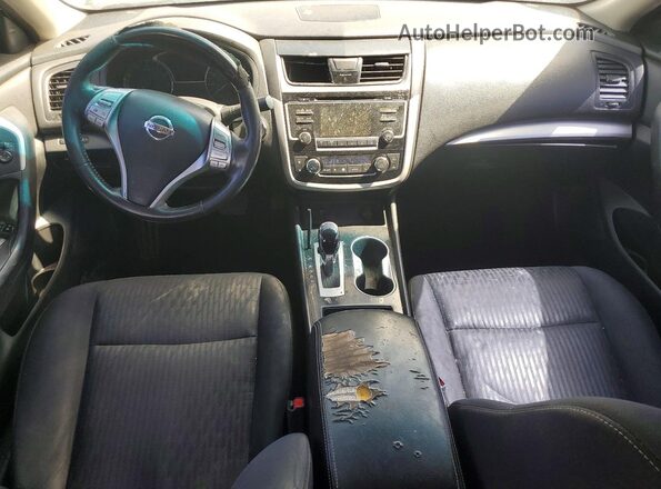 1N4AL3APXJC180988 2018 NISSAN ALTIMA Серебряный Вид панели приборов