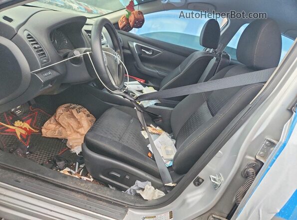 1N4AL3APXJC220535 2018 NISSAN ALTIMA Серебряный Вид салона спереди