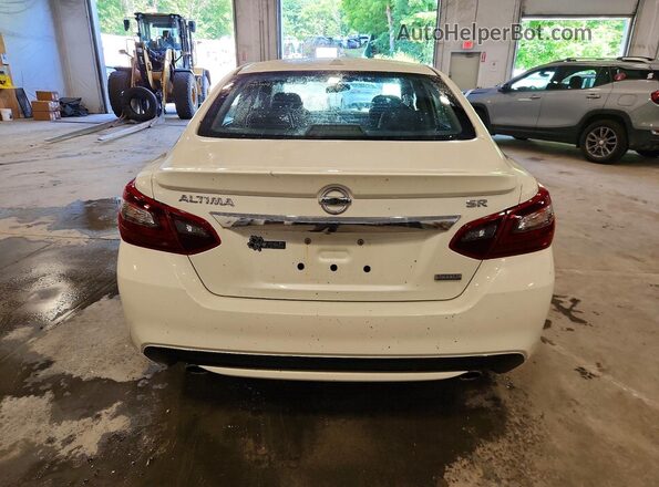 1N4AL3APXJC472379 2018 NISSAN ALTIMA Белый Вид сзади