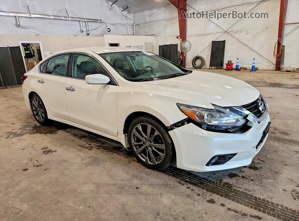 1N4AL3APXJC472379 2018 NISSAN ALTIMA Белый Передняя правая четверть