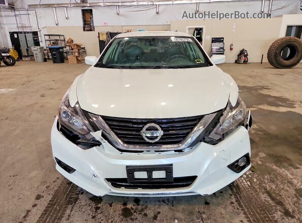 1N4AL3APXJC472379 2018 NISSAN ALTIMA Белый Вид спереди