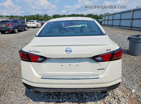 1N4AL4CV1MN329427 2021 NISSAN ALTIMA White Widok z tyłu