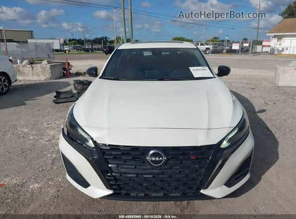 1N4AL4CV2PN324984 2023 NISSAN ALTIMA Белый Вид щитка приборов