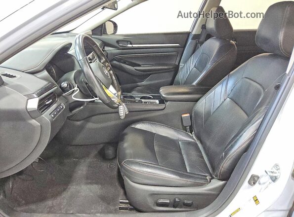 1N4AL4CV3PN335993 2023 NISSAN ALTIMA Серый Вид салона спереди