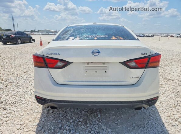 1N4AL4CVXKC257961 2019 NISSAN ALTIMA White უკანა ხედი
