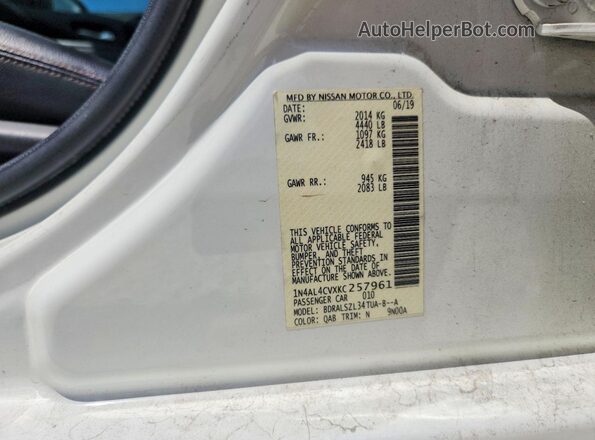 1N4AL4CVXKC257961 2019 NISSAN ALTIMA White VIN კოდის სტიკერის ხედი