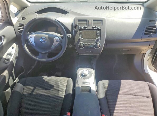 1N4AZ0CP5GC303082 2016 NISSAN LEAF White Вид панелі приладів