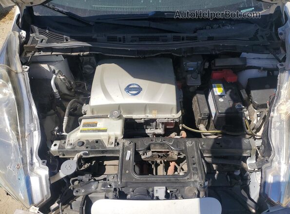 1N4AZ0CP5GC303082 2016 NISSAN LEAF White Вид задньої частини салону