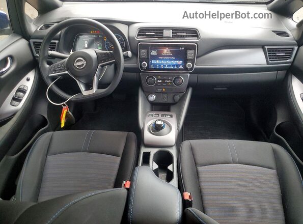 1N4AZ1BV1SC563669 2025 NISSAN LEAF Blue Dashboard view