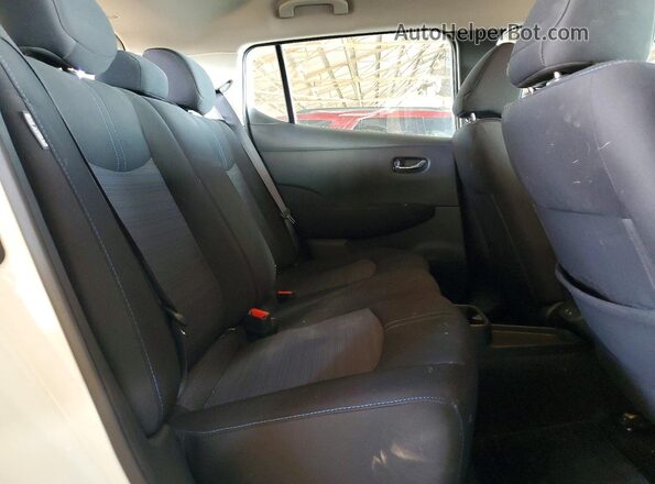 1N4AZ1BV6PC554182 2023 NISSAN LEAF White Widok tylnych siedzeń